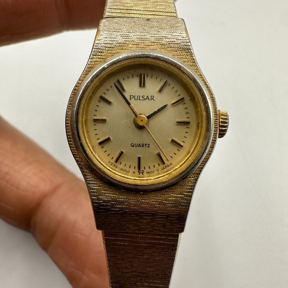 3/$30 vintage Pulsar Watch Women Gold Tone Small Dial 23MM New Battery 6.5”